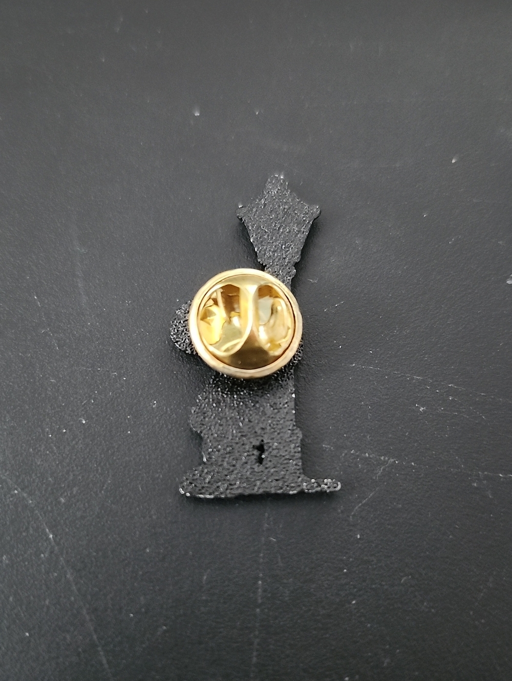 Peanuts Snoopy Enamel Pin - Picture 2 of 4